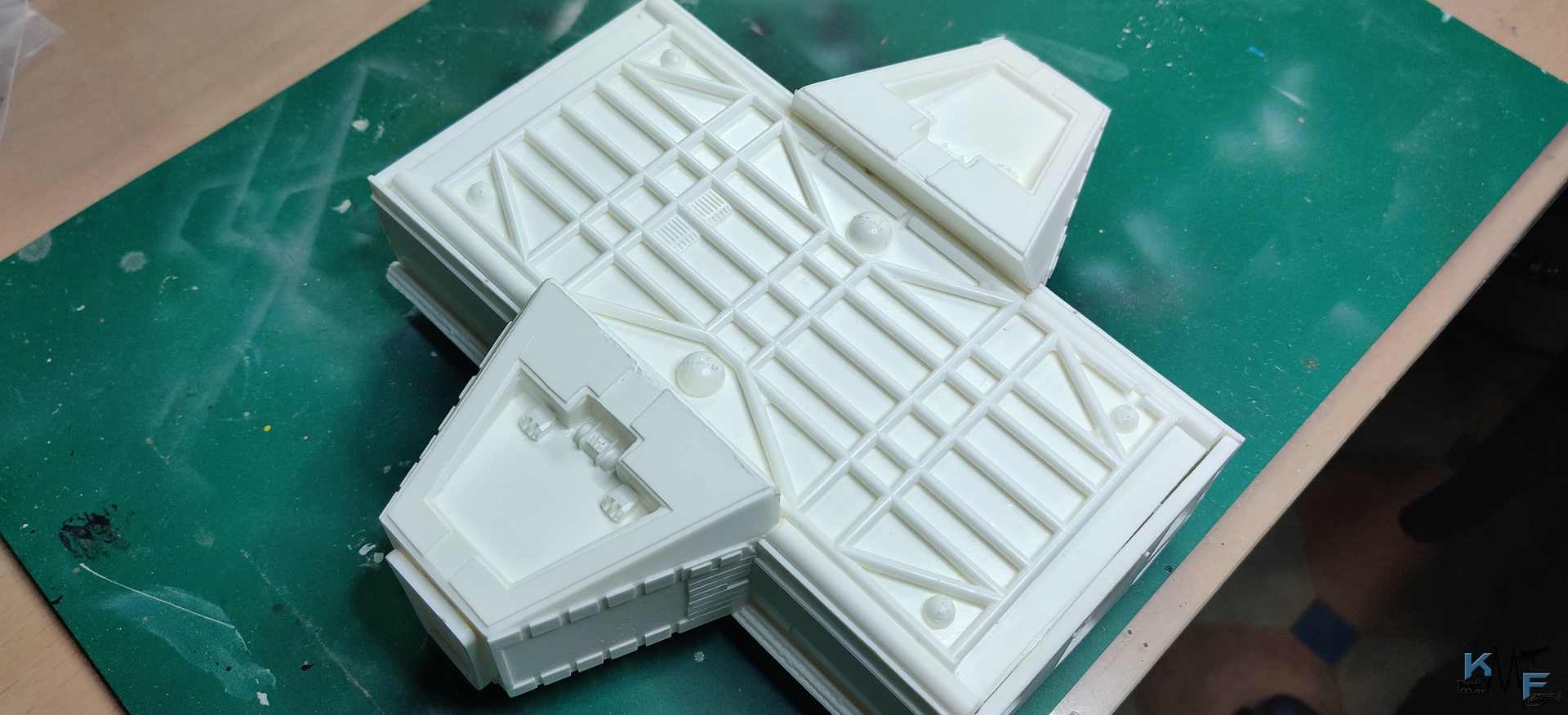 BB-MPC-SPACE1999-LAB_011.jpg