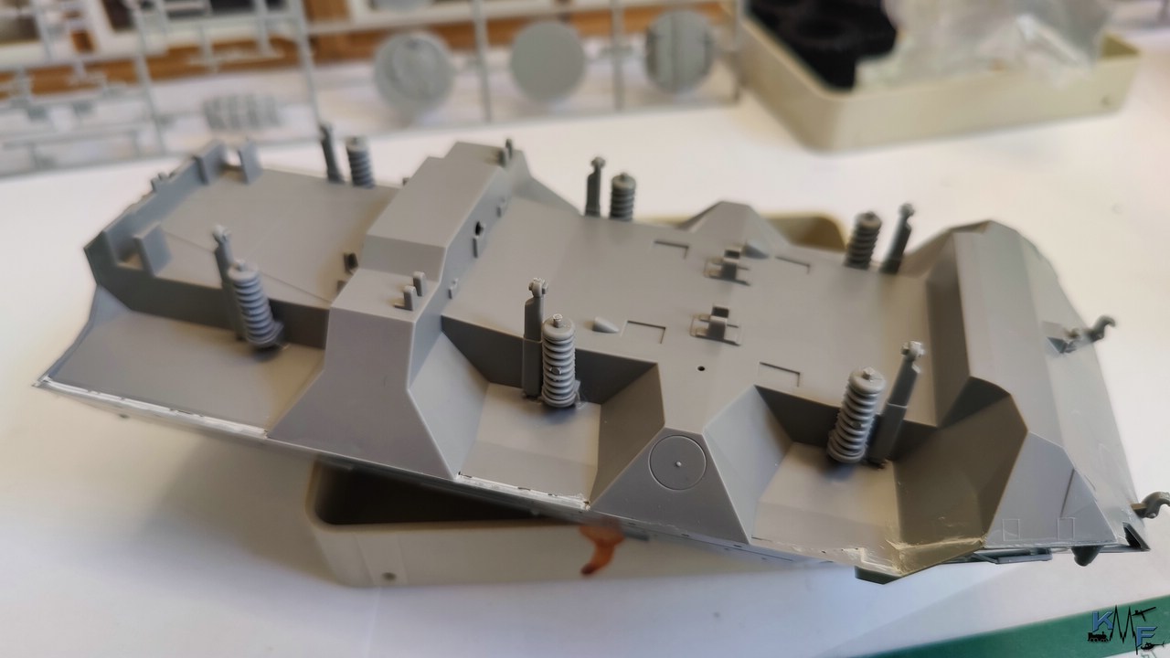 BB-REVELL-FUCHS_006.jpg