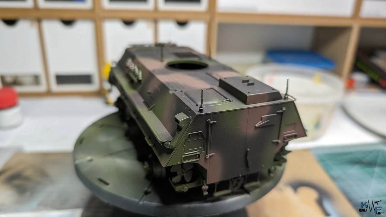 BB-REVELL-FUCHS_030