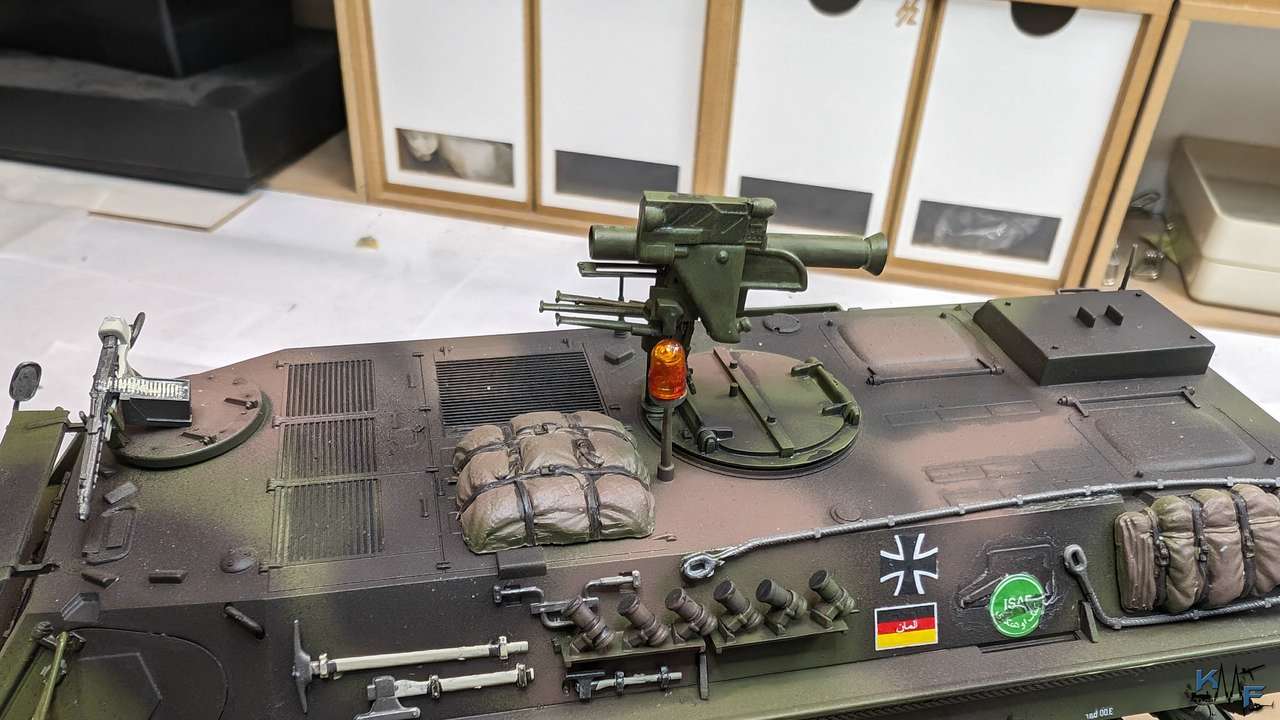 BB-REVELL-FUCHS_042