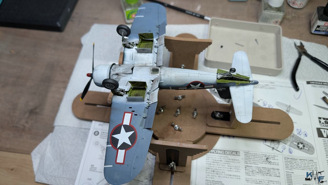 BB-TAM-F4U-1A-Corsair_054