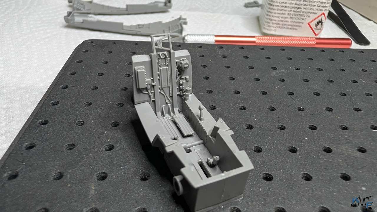 BB-UMA-AV-8B-HARRIER-II-Plus_004